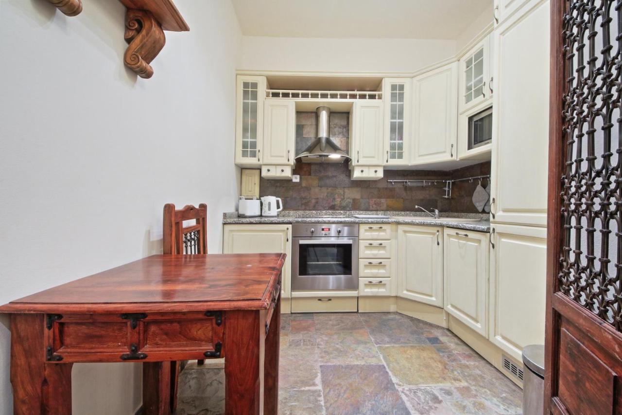 פראג Rose Antique Apartment מראה חיצוני תמונה