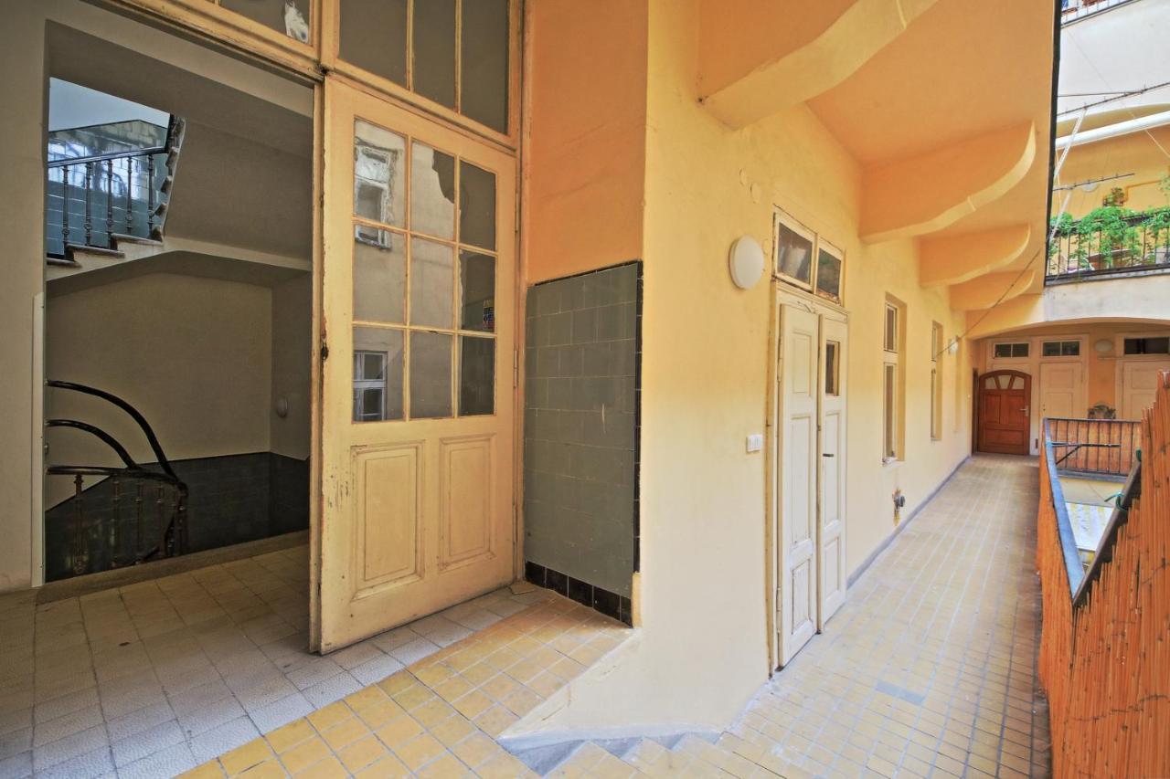 פראג Rose Antique Apartment מראה חיצוני תמונה