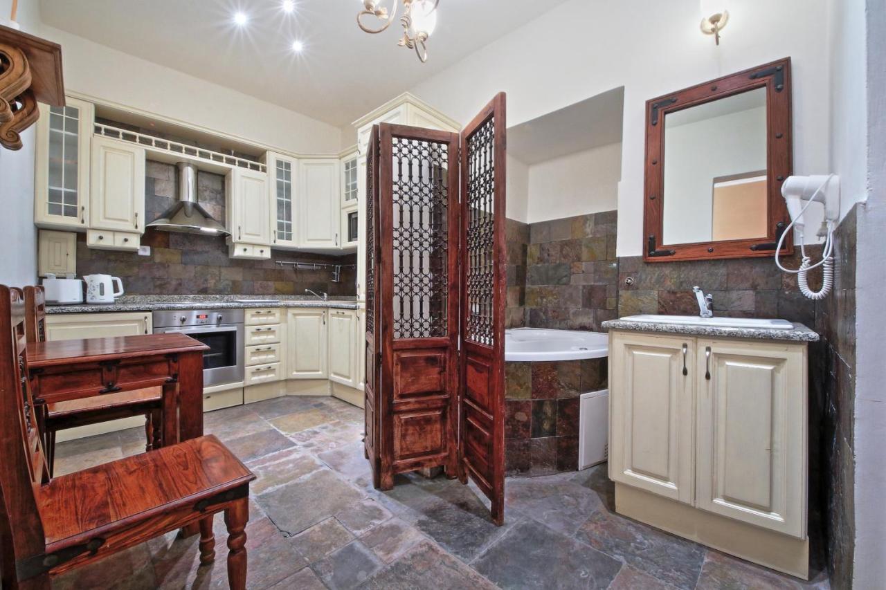 פראג Rose Antique Apartment מראה חיצוני תמונה